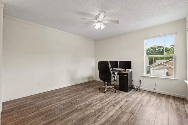 2210 Nantucket Village Circle, Dallas, TX 75227