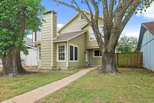 2210 Nantucket Village Circle, Dallas, TX 75227