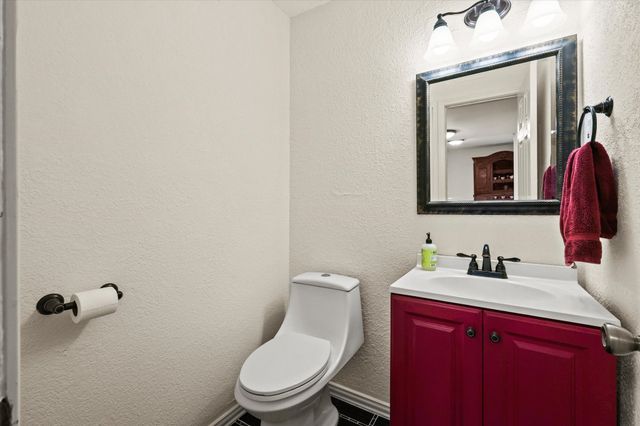 2210 Nantucket Village Circle, Dallas, TX 75227