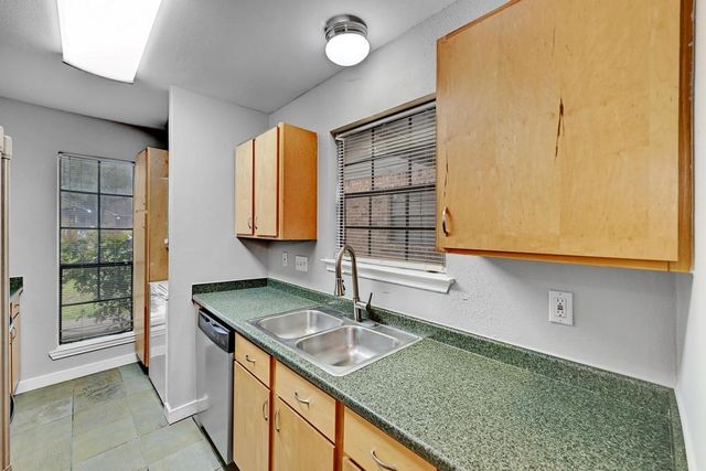 1601 Faro DR 1003, Austin, TX 78741