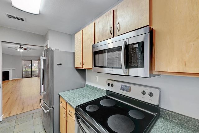 1601 Faro DR 1003, Austin, TX 78741