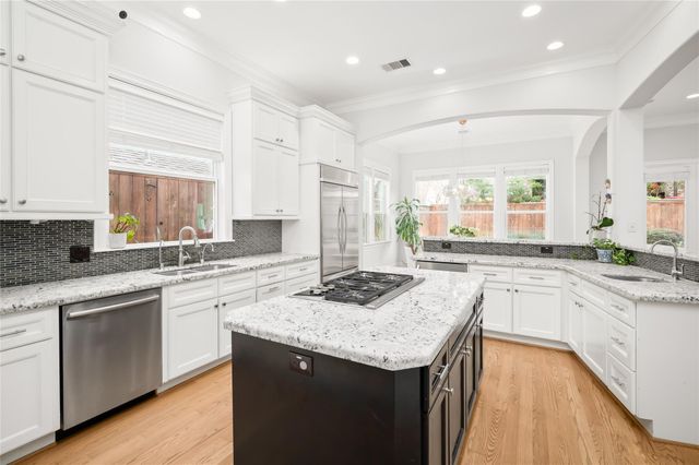 2215 Branard Street, Houston, TX 77098