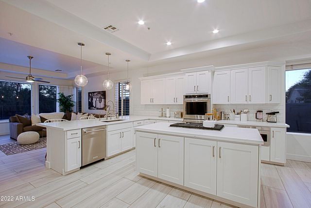 11239 E SOUTHWIND Lane, Scottsdale, AZ 85262