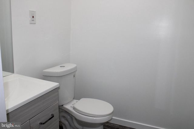 1039 BARKER ROAD, Sharon Hill, PA 19079