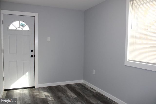 1039 BARKER ROAD, Sharon Hill, PA 19079