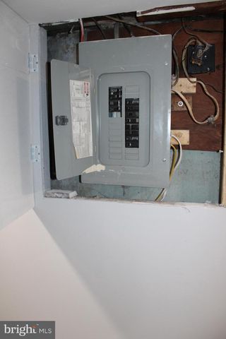 1039 BARKER ROAD, Sharon Hill, PA 19079