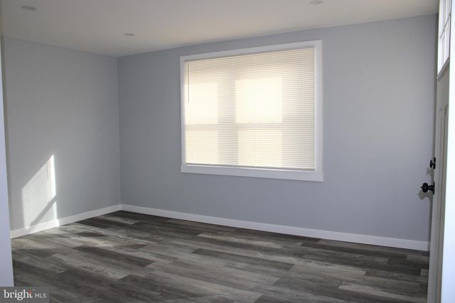 1039 BARKER ROAD, Sharon Hill, PA 19079