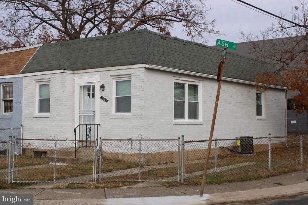 1039 BARKER ROAD, Sharon Hill, PA 19079