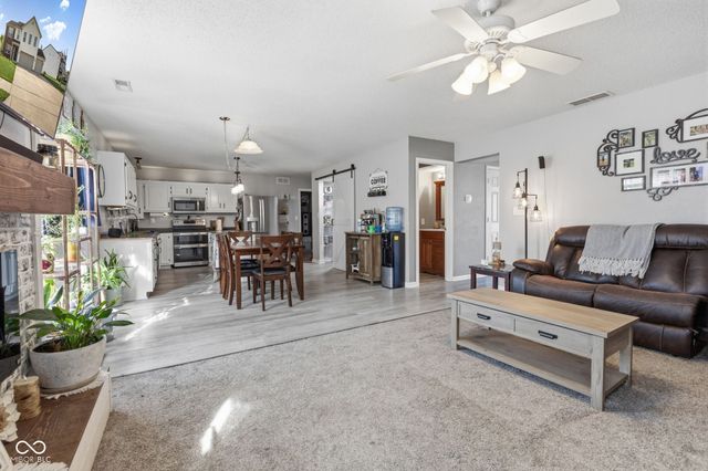 1325 Pamela Drive, Franklin, IN 46131
