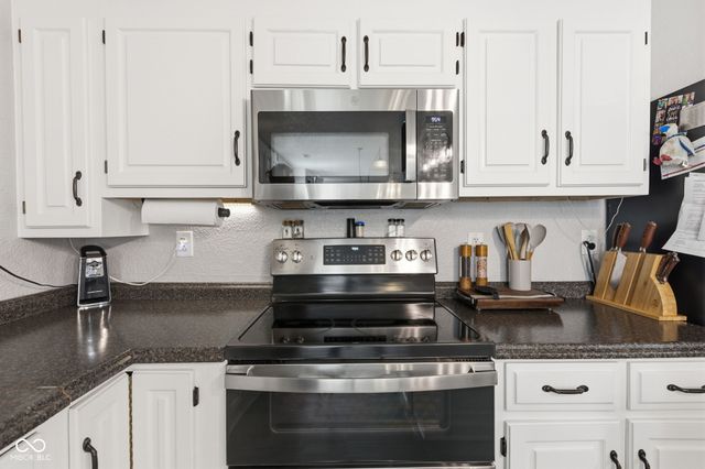 1325 Pamela Drive, Franklin, IN 46131
