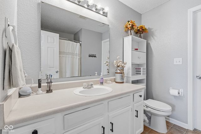1325 Pamela Drive, Franklin, IN 46131