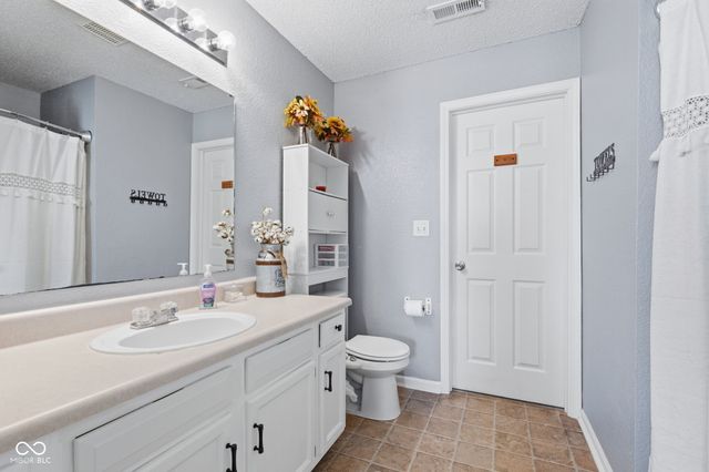 1325 Pamela Drive, Franklin, IN 46131