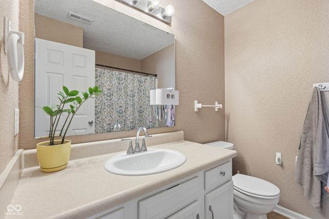 1325 Pamela Drive, Franklin, IN 46131