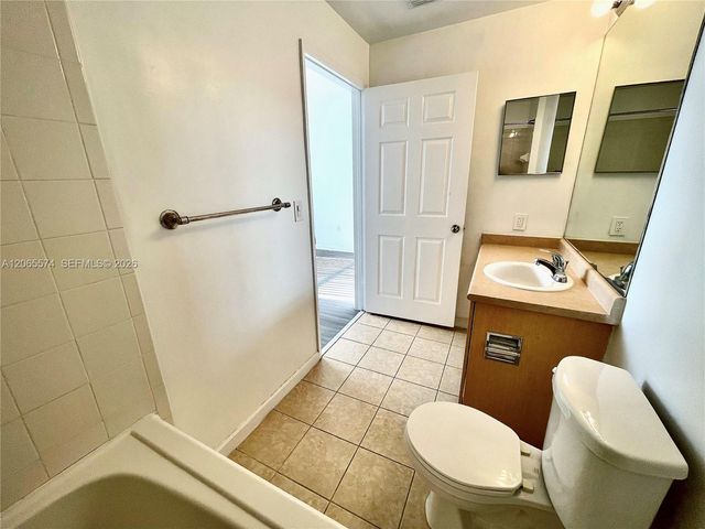 1919 Van Buren St 818A, Hollywood, FL 33020