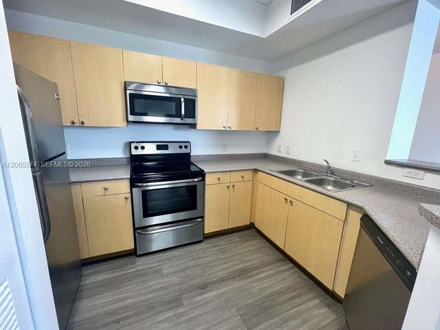 1919 Van Buren St 818A, Hollywood, FL 33020
