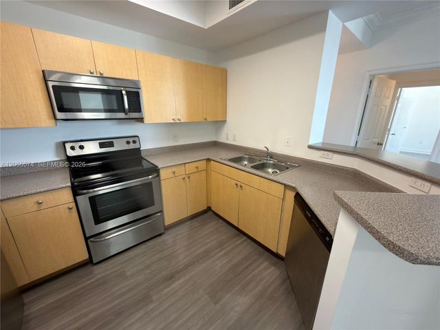 1919 Van Buren St 818A, Hollywood, FL 33020