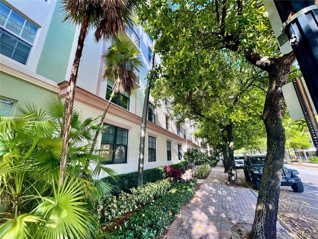 1919 Van Buren St 818A, Hollywood, FL 33020