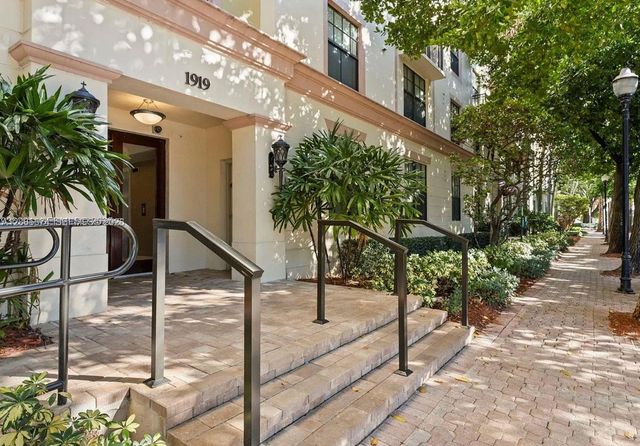 1919 Van Buren St 818A, Hollywood, FL 33020