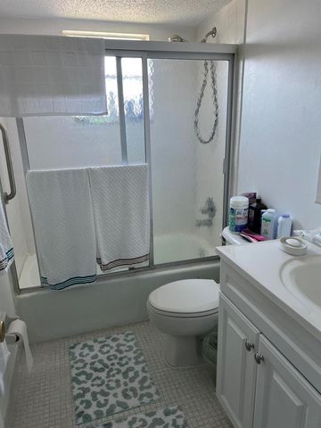 3220 Holiday Springs Boulevard 1-210, Margate, FL 33063