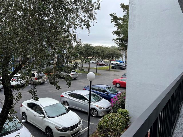 3220 Holiday Springs Boulevard 1-210, Margate, FL 33063