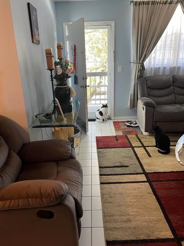 3220 Holiday Springs Boulevard 1-210, Margate, FL 33063