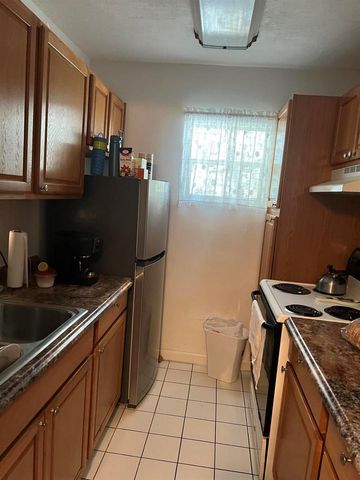 3220 Holiday Springs Boulevard 1-210, Margate, FL 33063