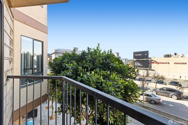 1461 Broadway Street 205, San Francisco, CA 94109