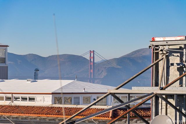 1461 Broadway Street 205, San Francisco, CA 94109