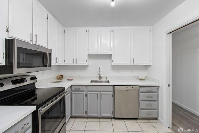 1461 Broadway Street 205, San Francisco, CA 94109