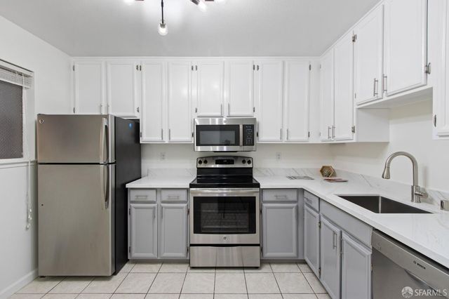 1461 Broadway Street 205, San Francisco, CA 94109