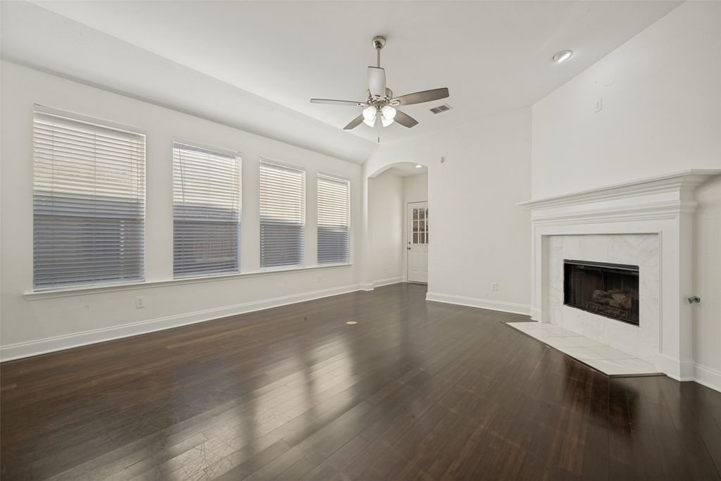331 Clifton Circle, Lantana, TX 76226 — photo 5