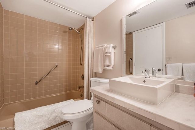 1828 Pine Valley DR 201, Fort Myers, FL 33907