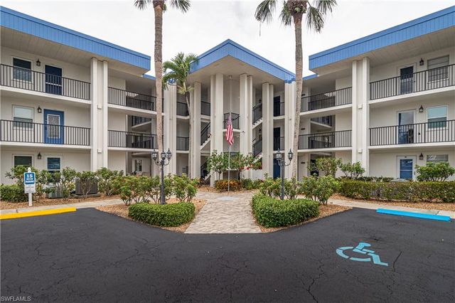 1828 Pine Valley DR 201, Fort Myers, FL 33907