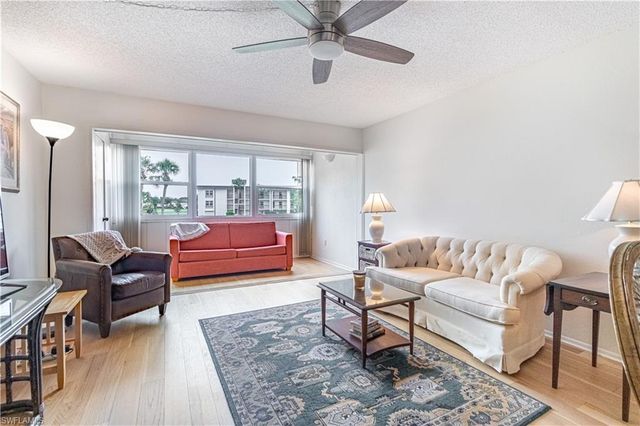 1828 Pine Valley DR 201, Fort Myers, FL 33907