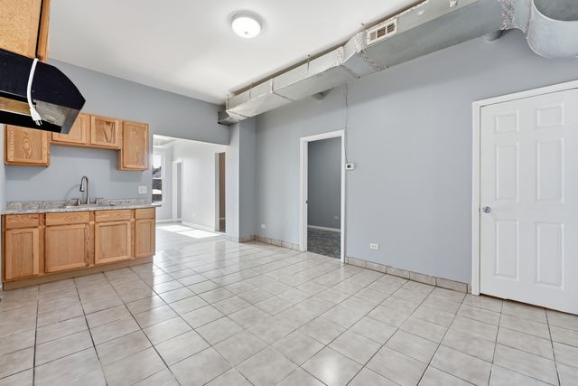 2333 S Whipple Street, Chicago, IL 60623