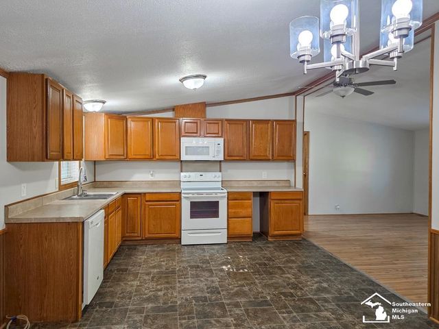 4393 5th Street, Newport, MI 48166