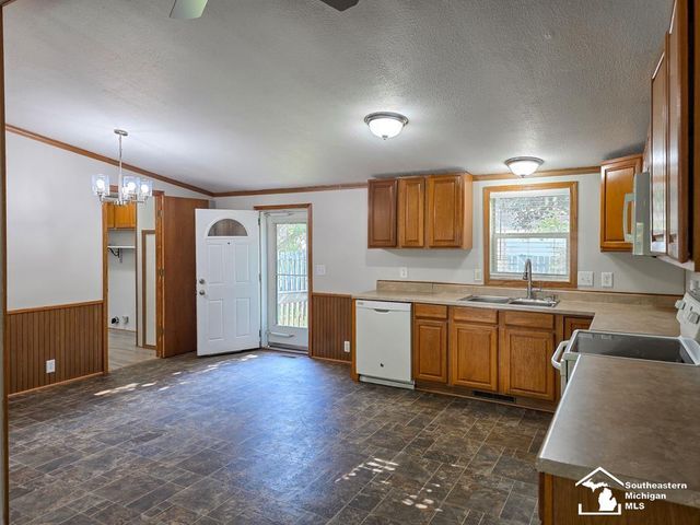 4393 5th Street, Newport, MI 48166