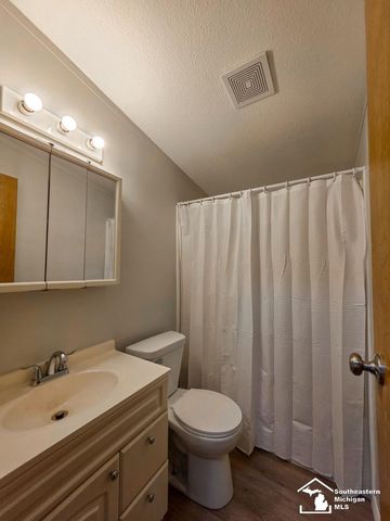 4393 5th Street, Newport, MI 48166