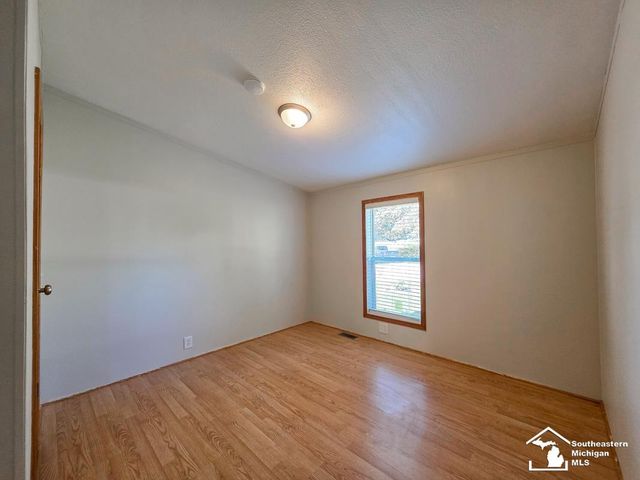 4393 5th Street, Newport, MI 48166