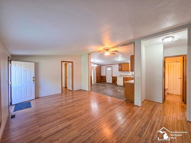 4393 5th Street, Newport, MI 48166