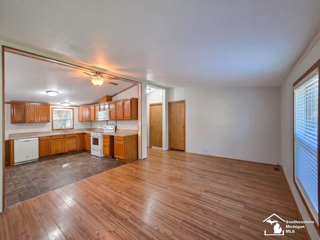 4393 5th Street, Newport, MI 48166