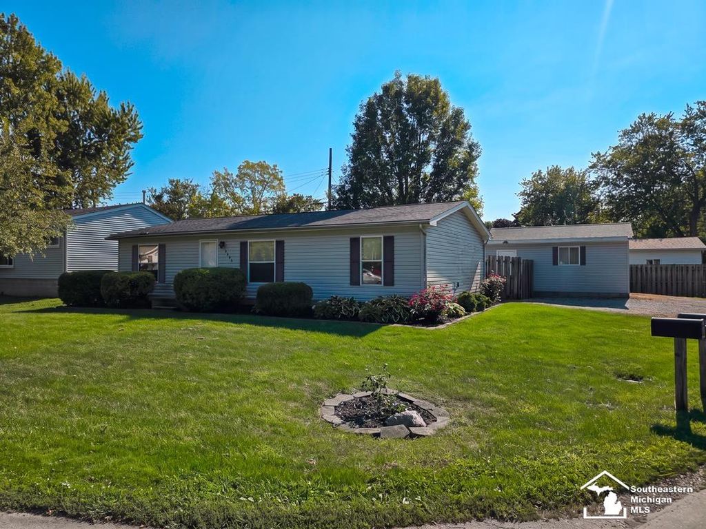 4393 5th Street, Newport, MI 48166