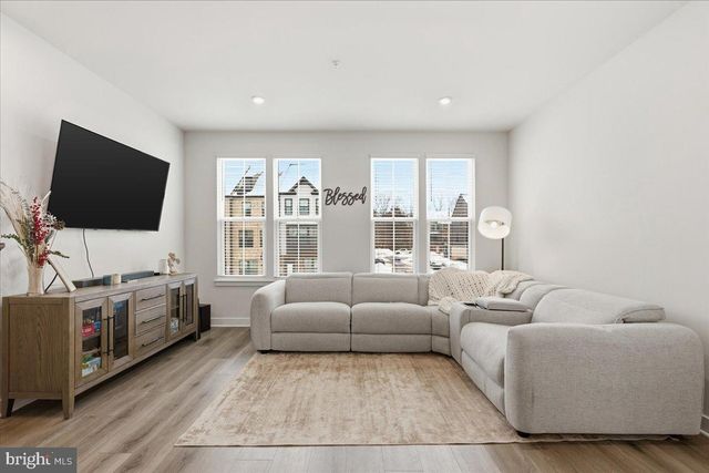 7810 YONA CT, Glen Burnie, MD 21060