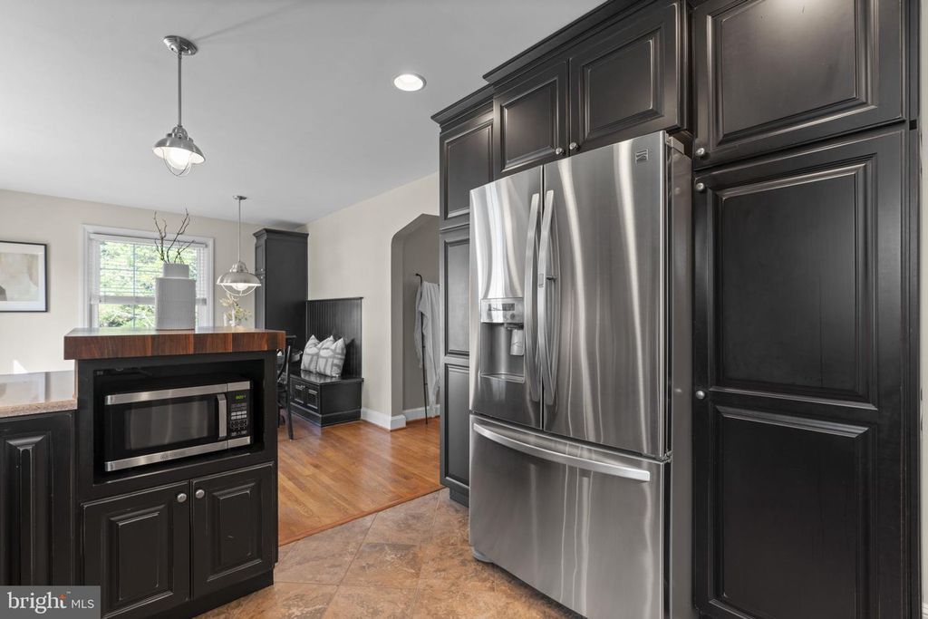 Image 12 of property listing at 4356 COLUMBIA RD, Ellicott City, MD 21042