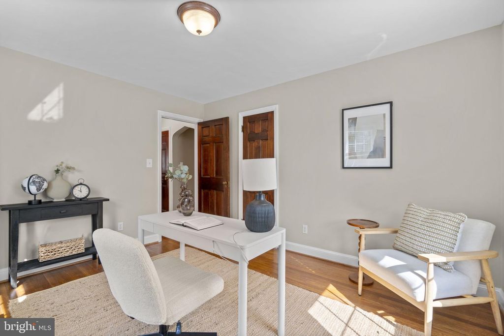 Image 16 of property listing at 4356 COLUMBIA RD, Ellicott City, MD 21042