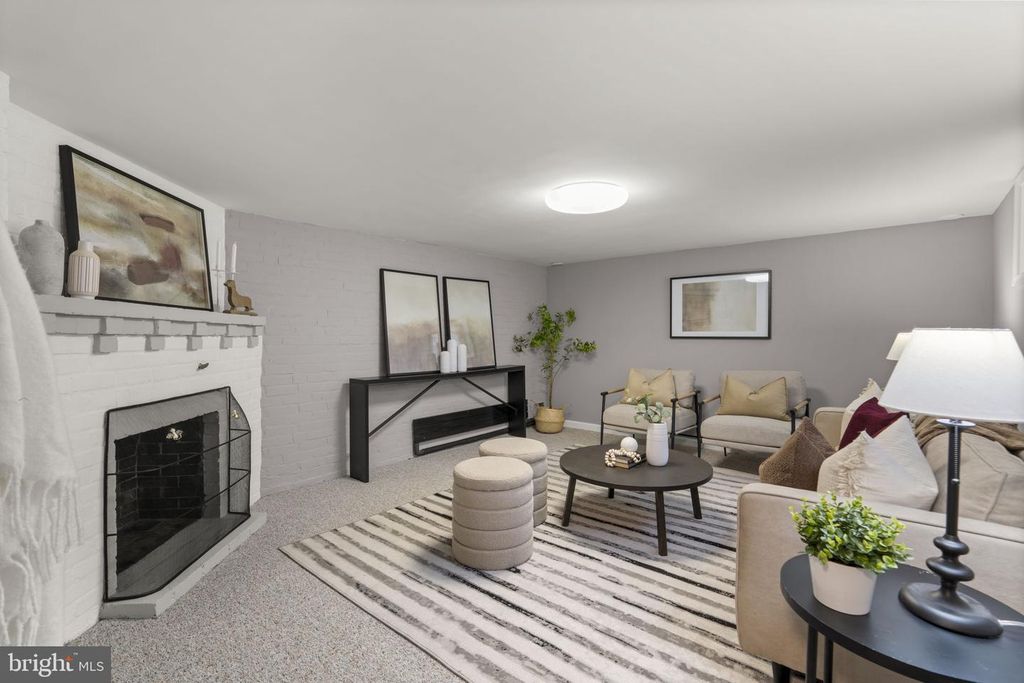 Image 26 of property listing at 4356 COLUMBIA RD, Ellicott City, MD 21042