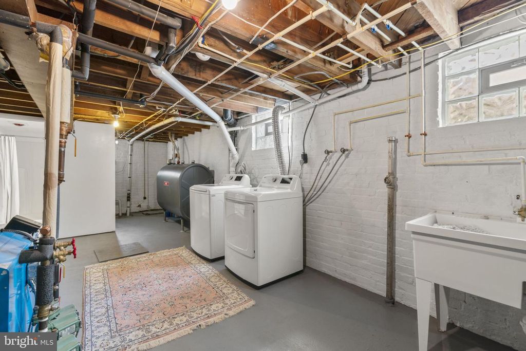 Image 31 of property listing at 4356 COLUMBIA RD, Ellicott City, MD 21042