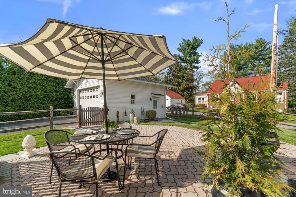 Image 34 of property listing at 4356 COLUMBIA RD, Ellicott City, MD 21042