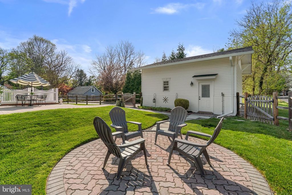 Image 39 of property listing at 4356 COLUMBIA RD, Ellicott City, MD 21042