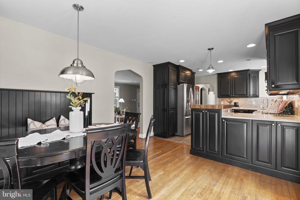 Image 8 of property listing at 4356 COLUMBIA RD, Ellicott City, MD 21042